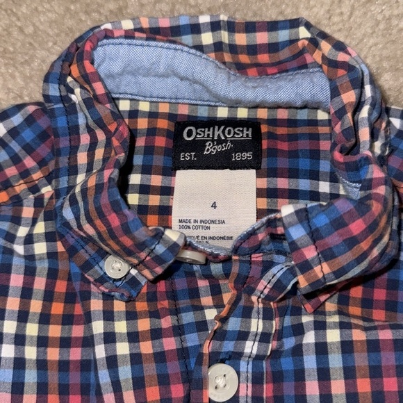 ‼️Boys Osh Kosh Plaid Button Down ‼️ - Picture 2 of 2